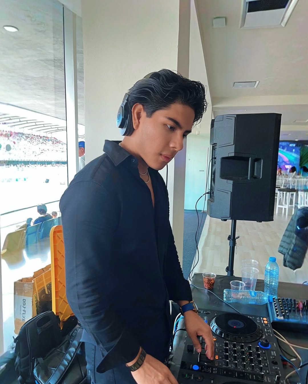 DJ profesional Lemans Events en evento de gala